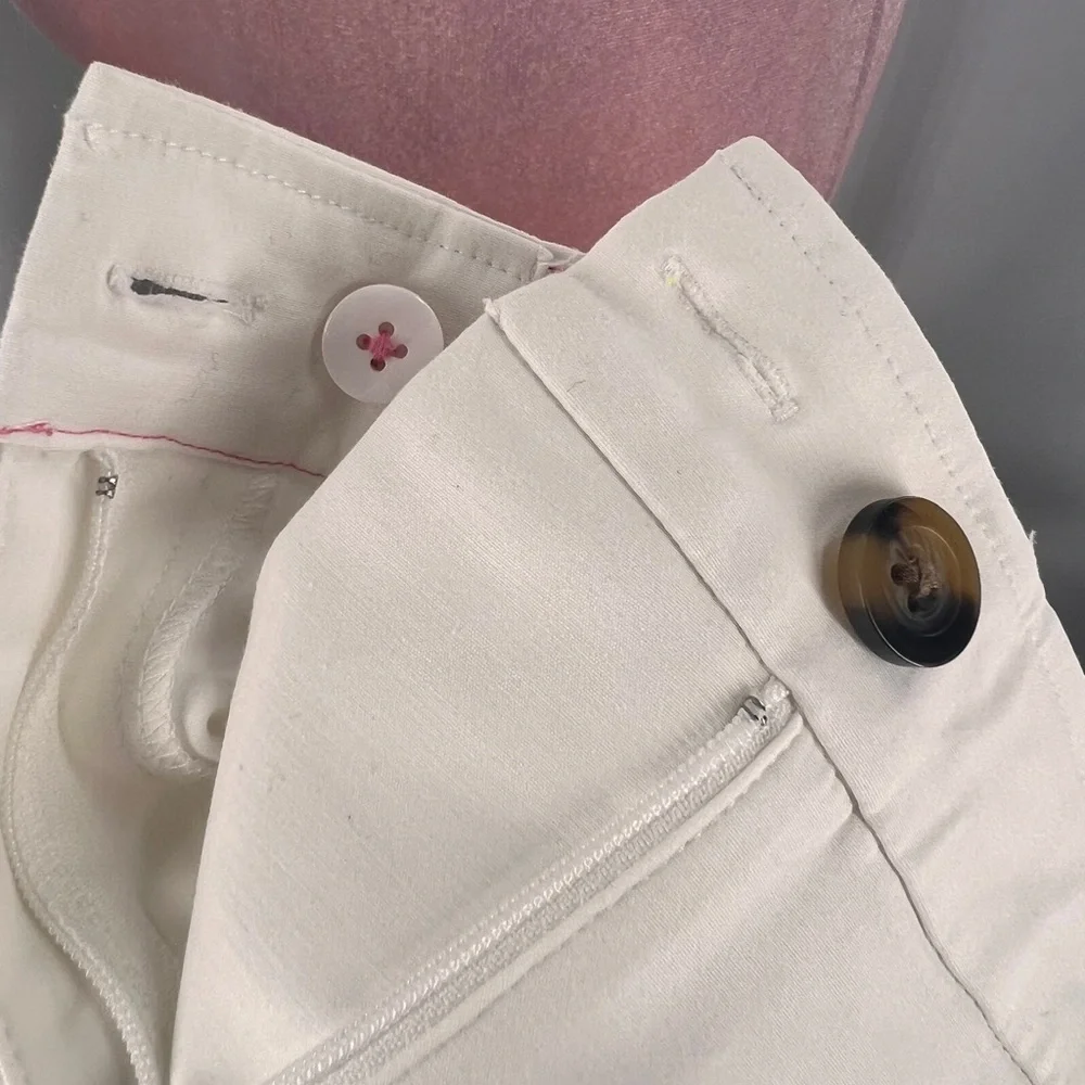 EUC Boden White Chino Shorts - Picture 8 of 10
